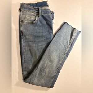Free People Women’s Reagan Button Fly Frayed Hem Low rise Skinny Jeans Size: W30